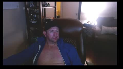 Snapshot of jusbeaz8722 chatting on January 7, 5:12 am JustnSide Unexxst online show from January 7, 5:12 am