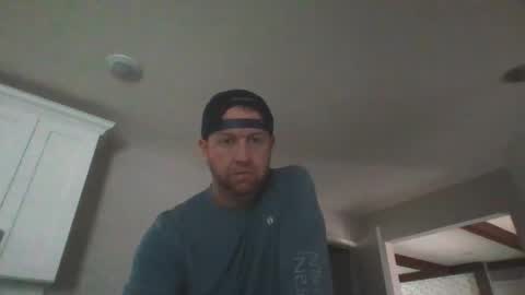 Snapshot of jusbeaz8722 chatting on December 6, 9:18 pm JustnSide Unexxst online show from December 6, 9:18 pm