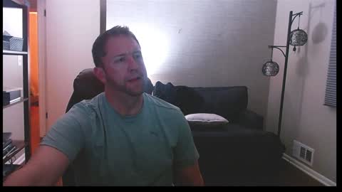 Snapshot of jusbeaz8722 chatting on December 28, 6:06 am JustnSide Unexxst online show from December 28, 6:06 am