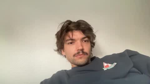 just_a_guy_with_a_big_cock online show from October 28, 9:10 am