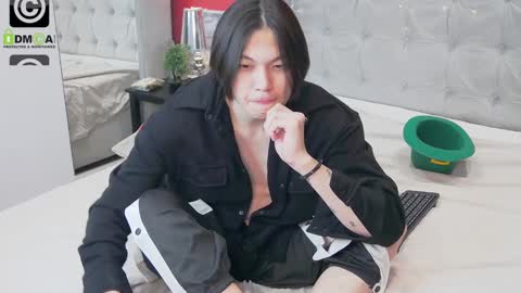 just_gay_ online show from February 4, 4:18 pm