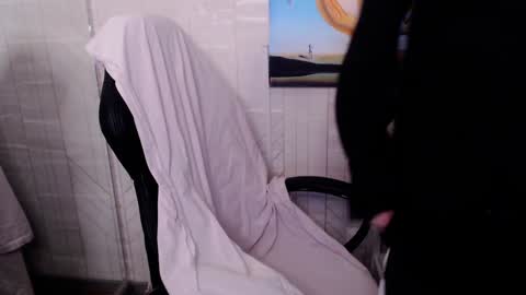 just_gay_ online show from February 6, 1:43 pm