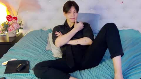 just_gay_ online show from February 19, 4:33 pm