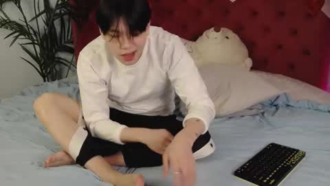 just_gay_ online show from February 15, 2:00 pm