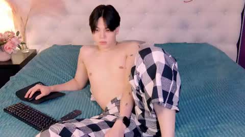 just_gay_ online show from March 1, 1:18 pm