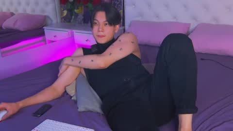 just_gay_ online show from March 9, 1:35 am