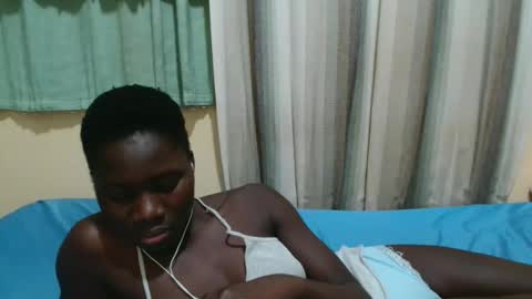 Lyra online show from October 22, 7:04 pm