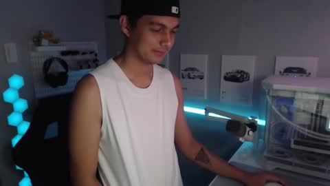 Rhys online show from November 18, 6:33 pm