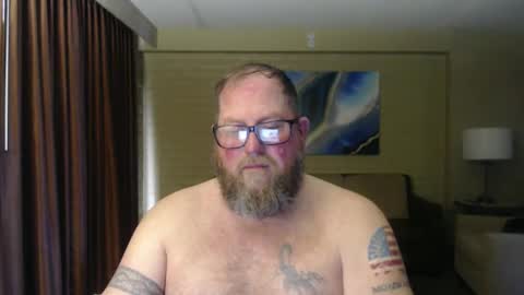 Snapshot of justaguyandnaked chatting on December 13, 8:25 pm justaguyandnaked online show from December 13, 8:25 pm