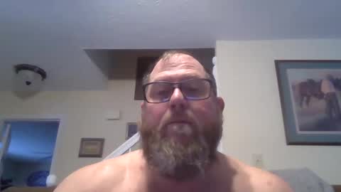 Snapshot of justaguyandnaked chatting on February 20, 10:15 pm justaguyandnaked online show from February 20, 10:15 pm