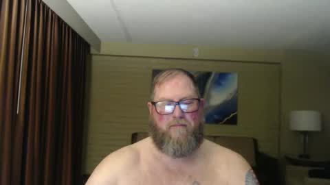 Snapshot of justaguyandnaked chatting on December 11, 12:54 am justaguyandnaked online show from December 11, 12:54 am