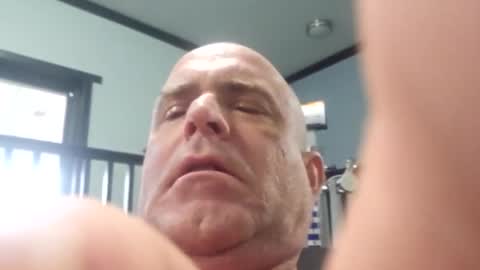 Tohiptwoquit online show from February 18, 3:23 pm