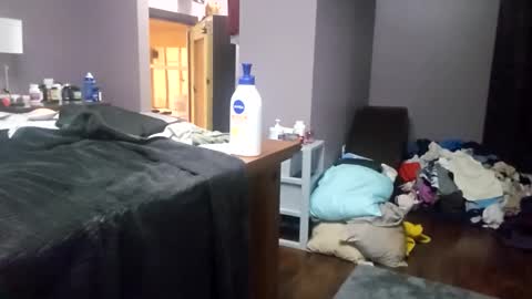 Tohiptwoquit online show from October 19, 7:24 am