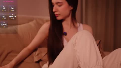 Snapshot of justbarbie_new_ chatting on March 3, 6:35 pm Katarina online show from March 3, 6:35 pm