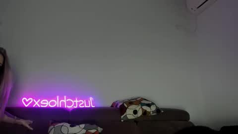 Chloe online show from October 9, 6:08 am