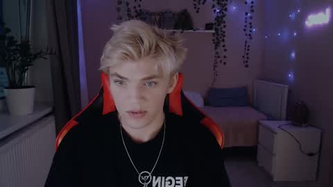 U bf Justin online show from February 14, 3:36 pm