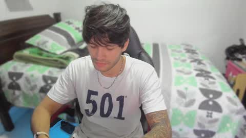 Snapshot of justin_stark1 chatting on February 17, 11:54 pm Diego online show from February 17, 11:54 pm