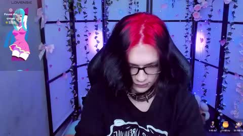 JUSTIN online show from February 13, 8:24 pm