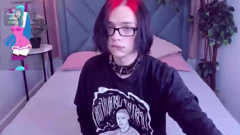 JUSTIN online show from February 25, 9:04 pm