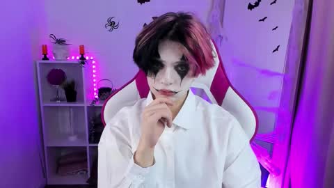 JUSTIN online show from November 1, 12:48 pm