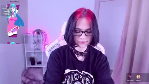 JUSTIN online show from March 7, 8:33 pm