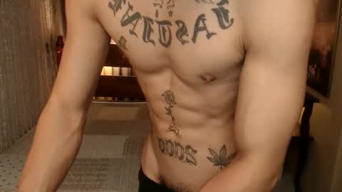 justine_hunk online show from March 21, 2:28 am