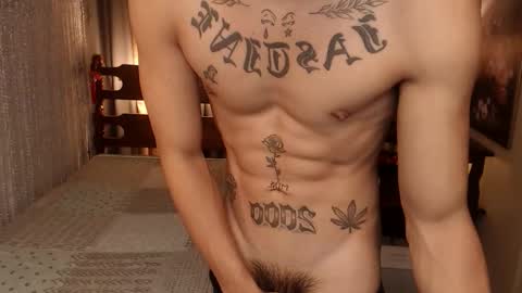 justine_hunk online show from January 16, 10:52 pm