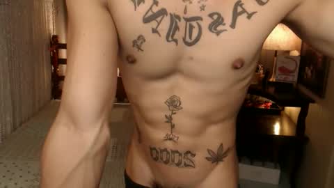 justine_hunk online show from April 11, 4:00 pm