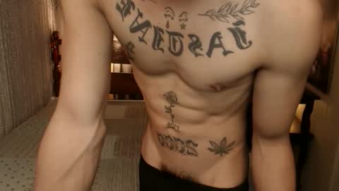 justine_hunk online show from April 7, 6:37 am