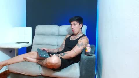 justinfuller_31 online show from March 24, 3:34 am