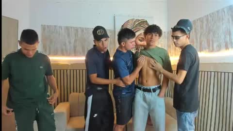 justingtime21 online show from April 15, 9:37 pm