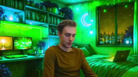 Hologram Guy online show from June 10, 6:01 am