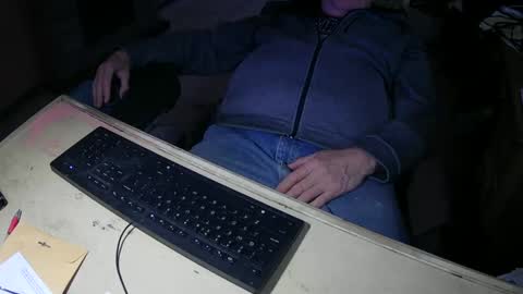 Justme39057 online show from October 3, 10:18 pm