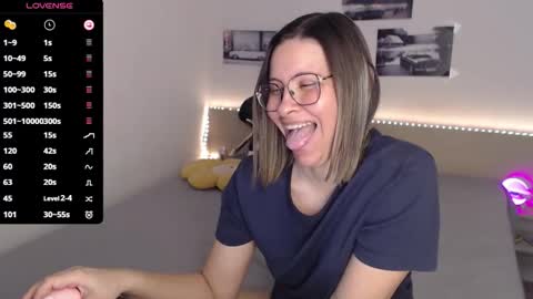 Julie online show from March 17, 5:45 am