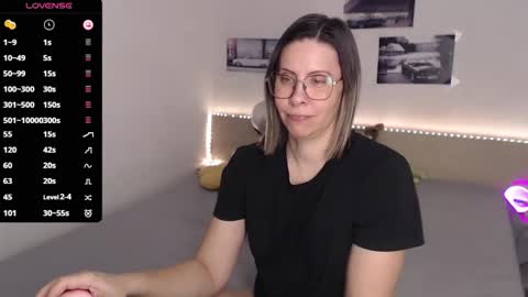 Julie online show from February 20, 4:53 pm