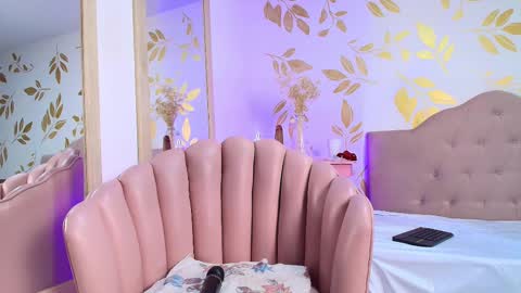 Snapshot of justnala_ chatting on March 1, 1:32 am Nala online show from March 1, 1:32 am