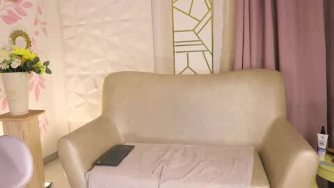 Snapshot of justnala_ chatting on March 4, 4:17 am Nala online show from March 4, 4:17 am