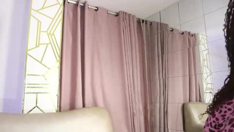 Snapshot of justnala_ chatting on February 25, 4:03 am Nala online show from February 25, 4:03 am