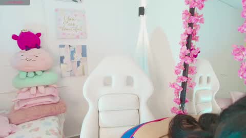 Snapshot of justonecute chatting on September 9, 2:22 am Emy online show from September 9, 2:22 am