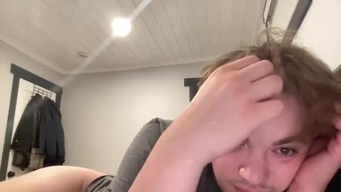 justsoboredlol online show from October 22, 6:05 am