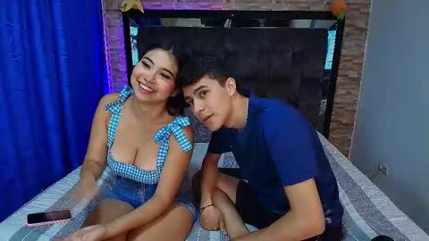 Snapshot of juva_ chatting on March 7, 6:22 pm Juan and friends online show from March 7, 6:22 pm