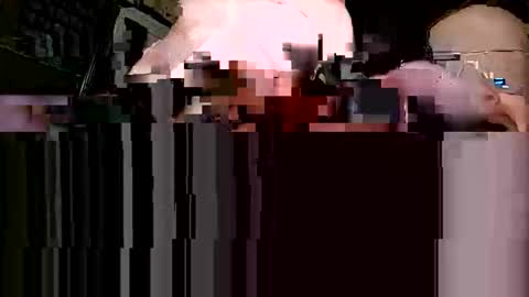 jveillette00p27 online show from December 22, 5:52 pm