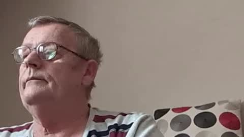 Arthur01750 online show from December 18, 11:24 am