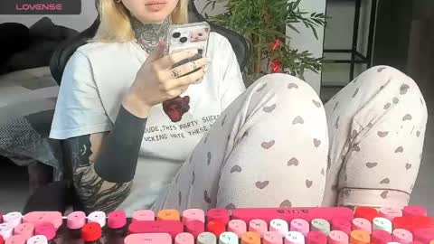 Alice online show from May 8, 5:35 am
