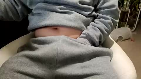 KI e697a5e69cac online show from December 15, 2:35 pm