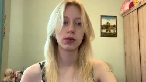 Mia 1st day here online show from June 24, 2:24 pm