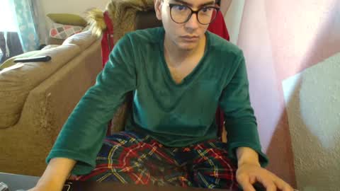 Snapshot of kael_art_d chatting on February 26, 3:54 pm kael_art_d online show from February 26, 3:54 pm