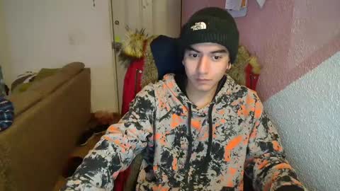 Snapshot of kael_art_d chatting on December 7, 3:31 am kael_art_d online show from December 7, 3:31 am