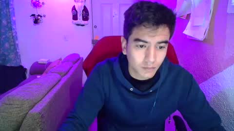 Snapshot of kael_art_d chatting on December 21, 12:38 pm kael_art_d online show from December 21, 12:38 pm