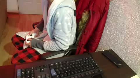 Snapshot of kael_art_d chatting on December 22, 11:41 pm kael_art_d online show from December 22, 11:41 pm
